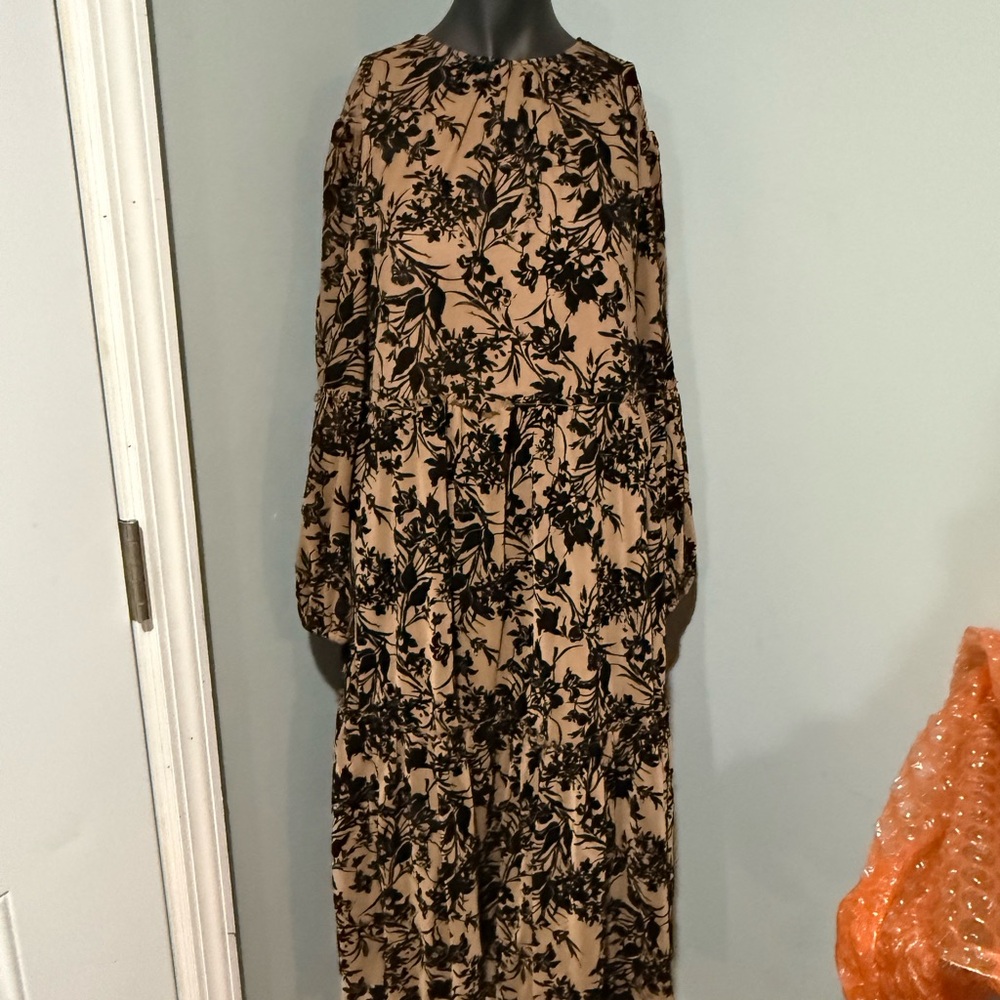 Edera by Ivee Long Floral Tiered Maxi Dress in Beige and Black